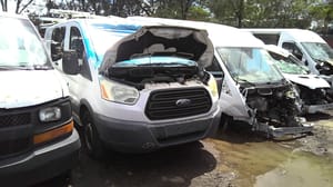 2015 Ford Tra250