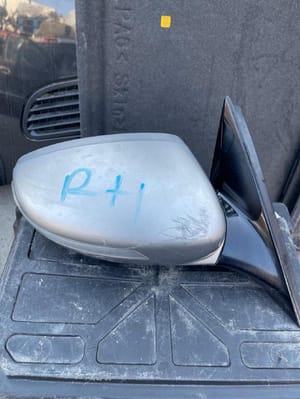 2009 Genesis Genesi Side Mirror