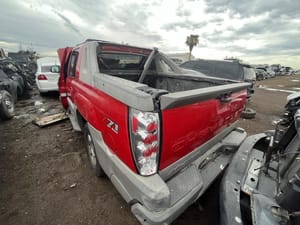 2002 GMC Aval15