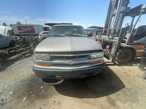 2000 GMC S10s15