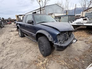 2003 GMC S10s15