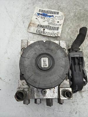 2015 Chrysler Challenger ABS Module