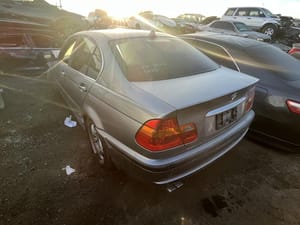 2004 BMW 330i