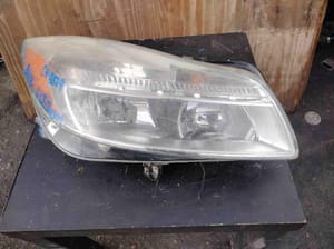 2011 Buick Regal Headlight