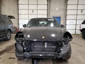 2016 Porsche Cayenne Engine