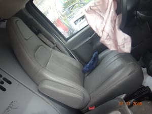 2024 GMC Expr25 Front Seat