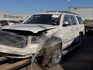 2017 GMC Ykxl15