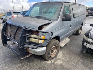 2003 Ford E-350