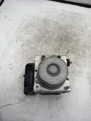 2015 Nissan Rogue ABS Module