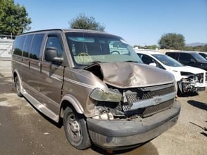 2004 GMC Expr15
