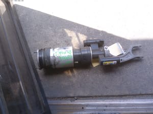 2024 Tesla Model S Strut