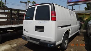 2011 GMC Expr25