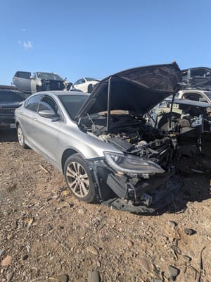 2015 Chrysler 200