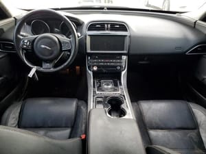 2017 Jaguar Xe