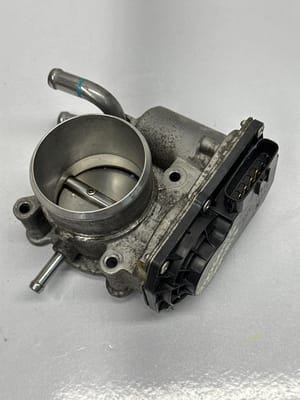 2016 Hyundai Sonata Throttle Body