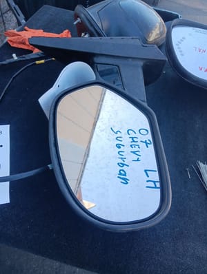 2007 GMC Sub150 Side Mirror