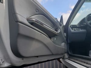 2003 BMW 325i