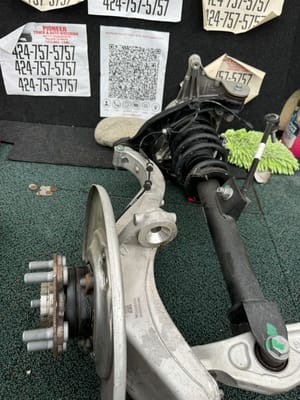 2024 Tesla Model Y Knee Assembly