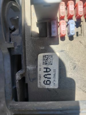 2013 GMC Sierra 2500 Engine Fuse Box