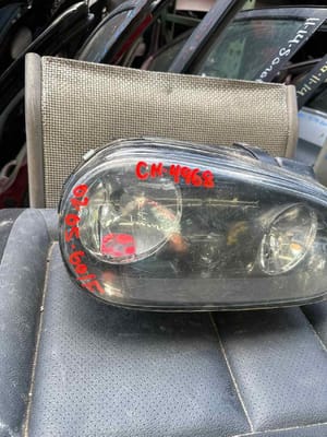2003 Volkswagen Golf Headlight