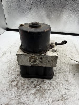 2003 Volkswagen Beetle ABS Module