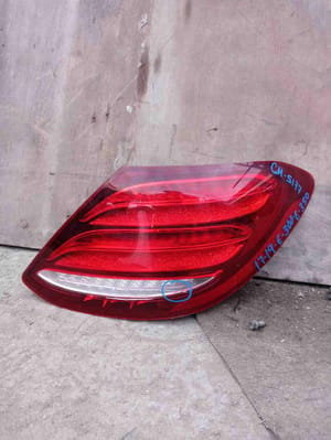 2019 Mercedes Benz E-Class Tail Light