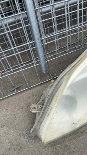 2006 Toyota Matrix Headlight