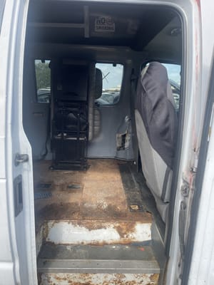 2003 Ford E-250