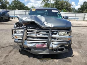 2001 GMC Sub250