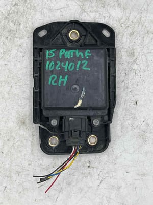 2015 Nissan Pathfinder Camera/projector