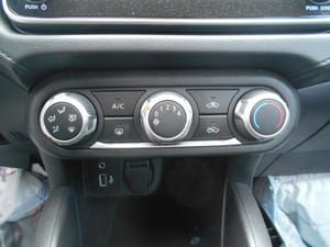 2020 Nissan Versa Temp Control