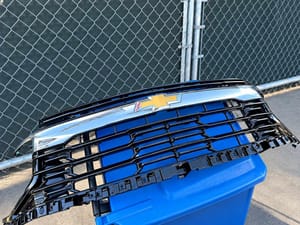 2025 GMC Sub150 Grille
