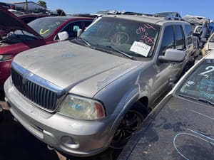 2003 Lincoln Navigator