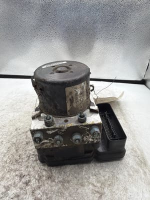 2013 BMW 128i ABS Module
