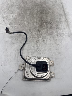 2015 Chrysler Challenger Body Control Module