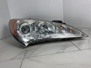 2011 Genesis Genesi Headlight