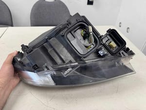 2010 BMW 328i Headlight