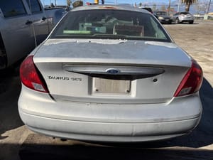 2003 Ford Taurus