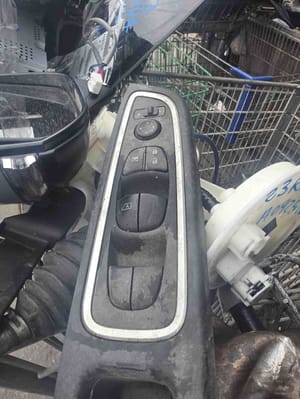 2022 Nissan Versa Front Door Switch