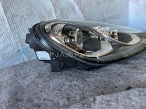 2018 Porsche Cayenne Headlamp, Right