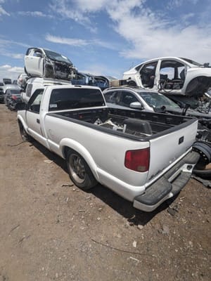 2003 GMC S10s15