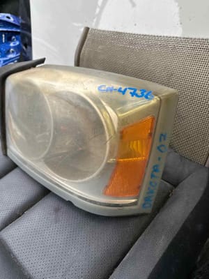 2007 Dodge Dakota Headlight