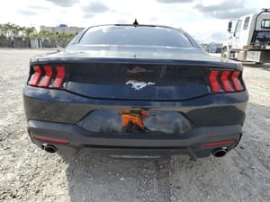 2023 Ford Mustang Engine