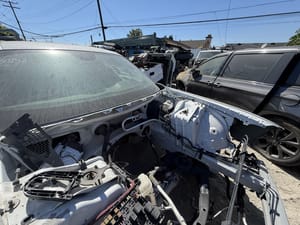2019 Chrysler Challenger Windshield Glass
