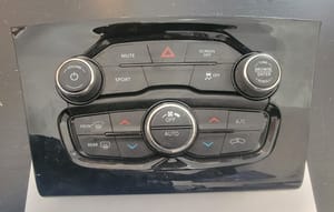 2018 Chrysler 300 Climate Control