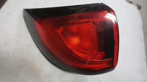 2020 Chrysler Pacifica Tail Light