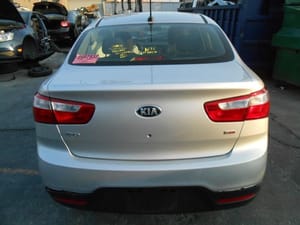 2013 Kia Rio Back Glass