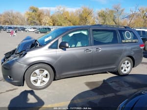 2012 Toyota Sienna
