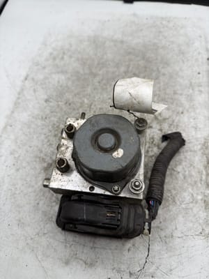 2015 Nissan Versa ABS Module