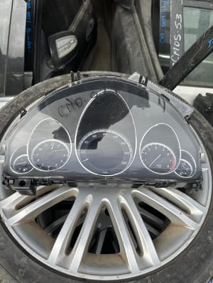 2012 Mercedes Benz E-Class Instrument Cluster